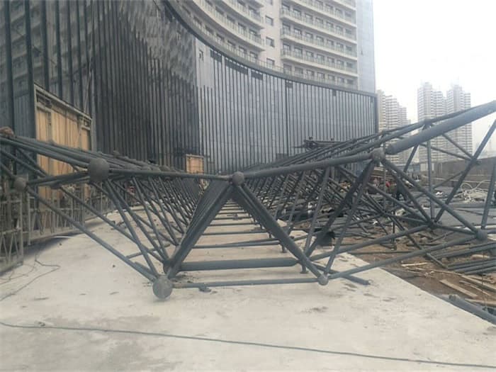 连云港万豪酒店雨棚网架